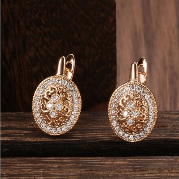 Art Deco Earrings Gold Plated Simulated diamonds New - Picture 3 of 12
